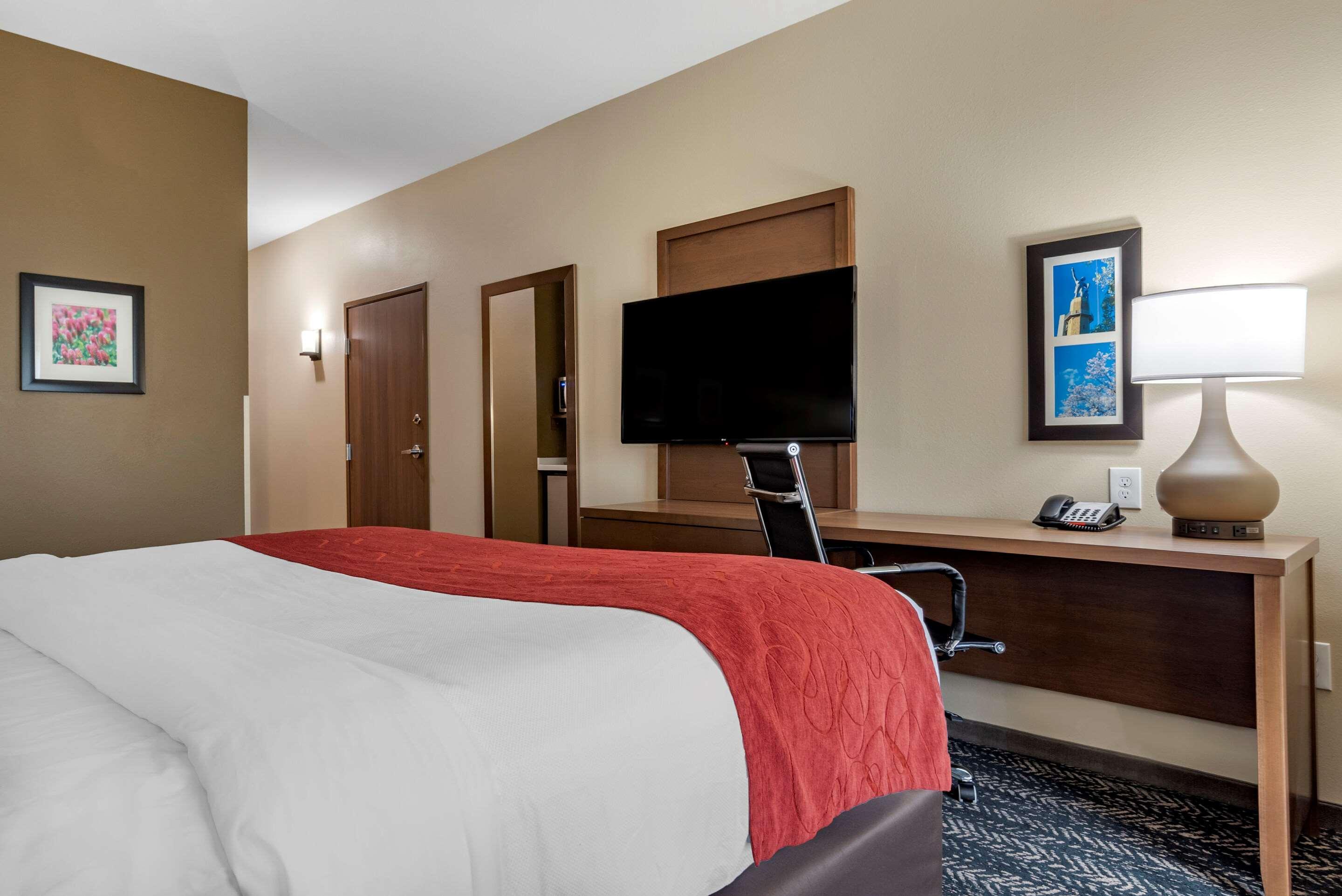 Comfort Inn & Suites Downtown Near University Tuscaloosa Bagian luar foto