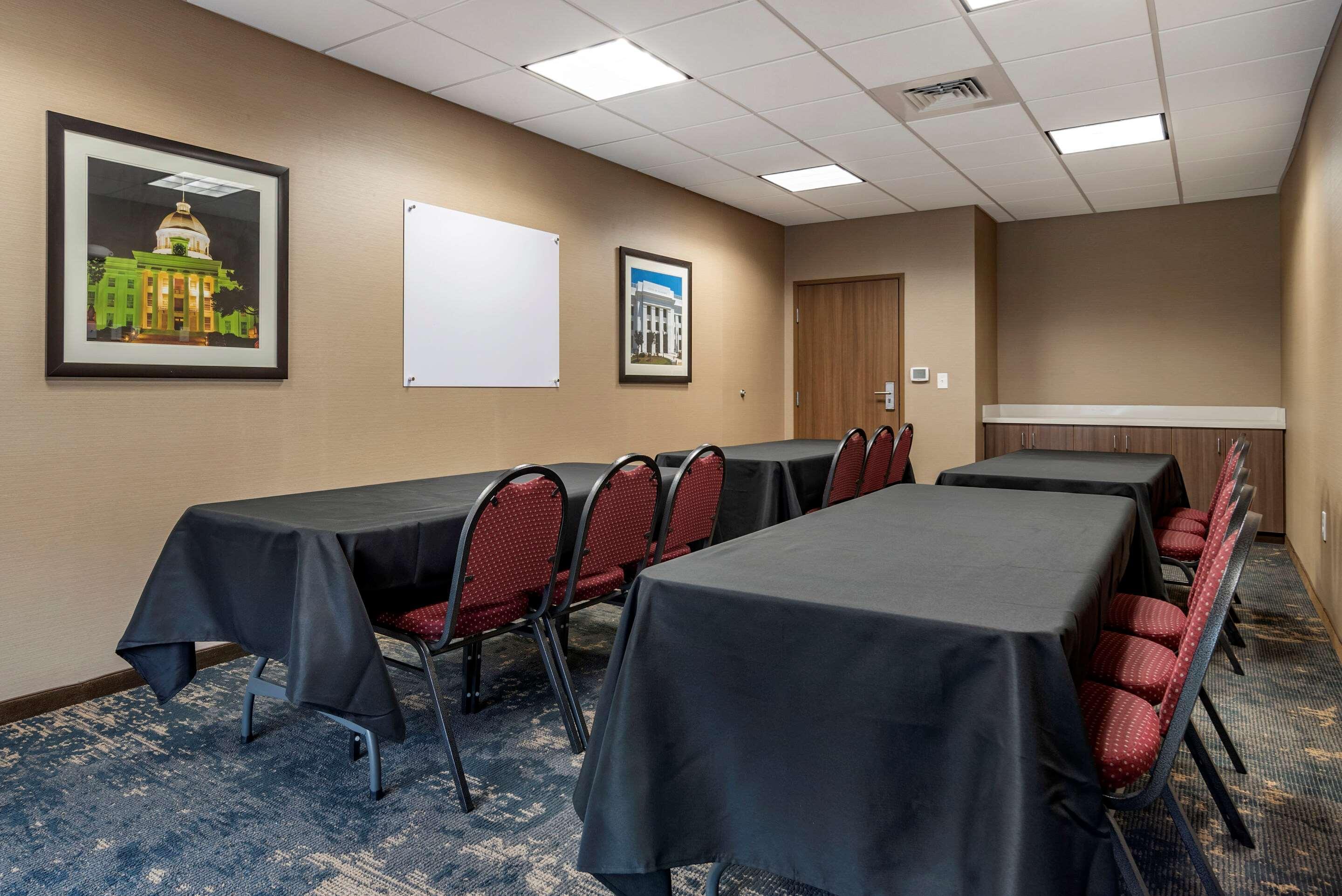 Comfort Inn & Suites Downtown Near University Tuscaloosa Bagian luar foto